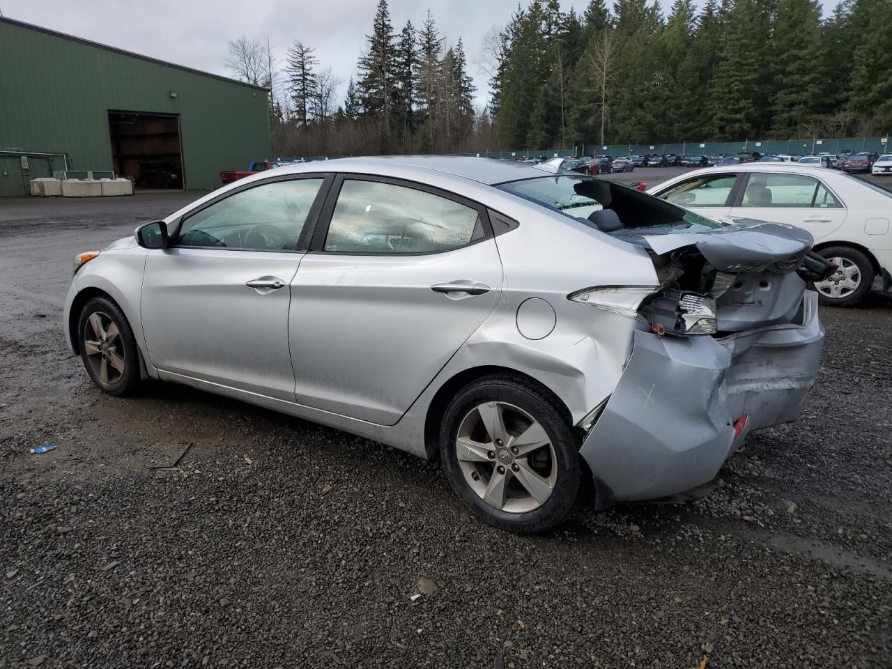 2013 Hyundai Elantra - Image 2