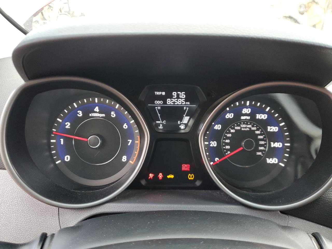 2013 Hyundai Elantra - Image 9