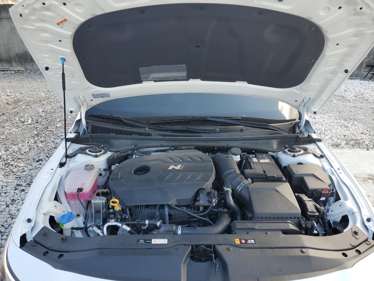 2024 Hyundai Elantra - Image 11