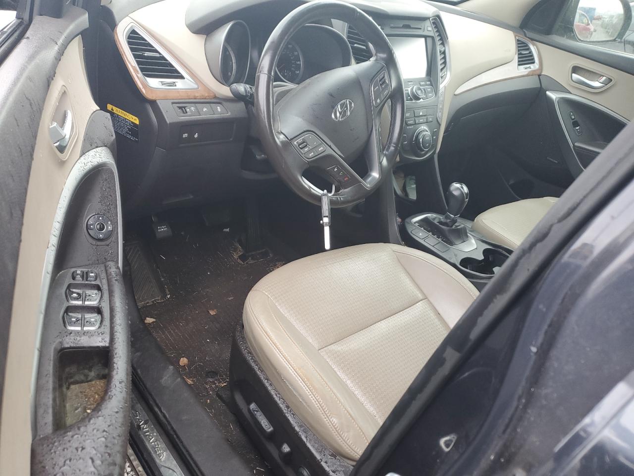 2013 Hyundai Santa Fe - Image 8