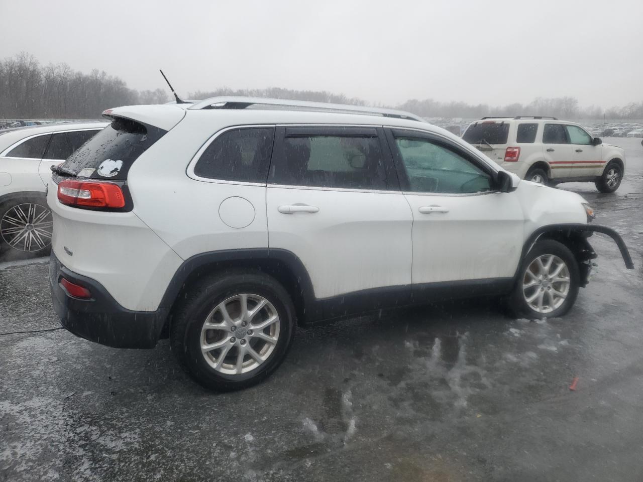 2014 Jeep Grand Cherokee - Image 3