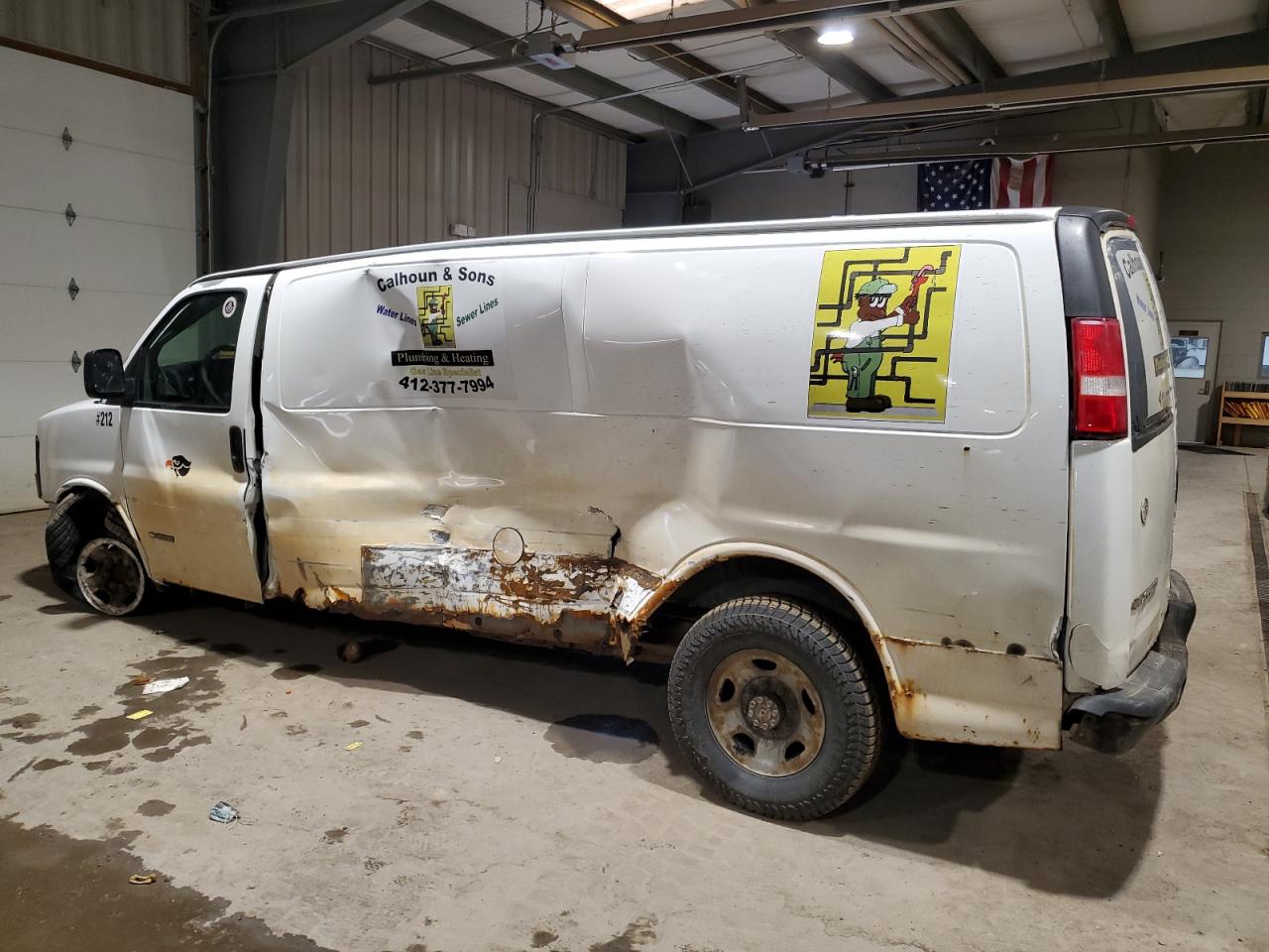2003 Chevrolet Express - Image 2