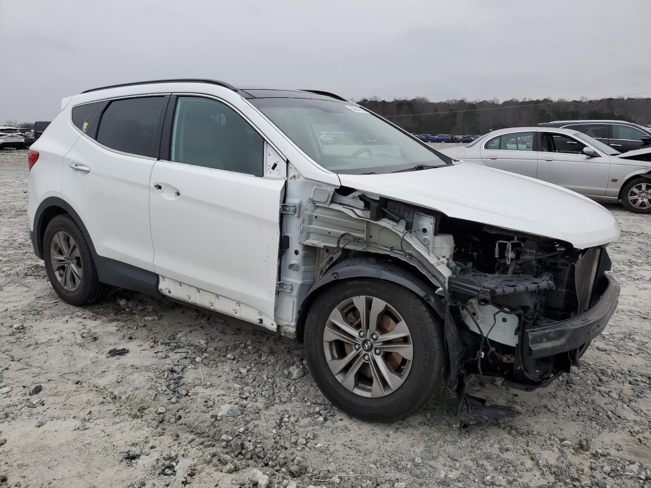 2016 Hyundai Santa Fe - Image 4