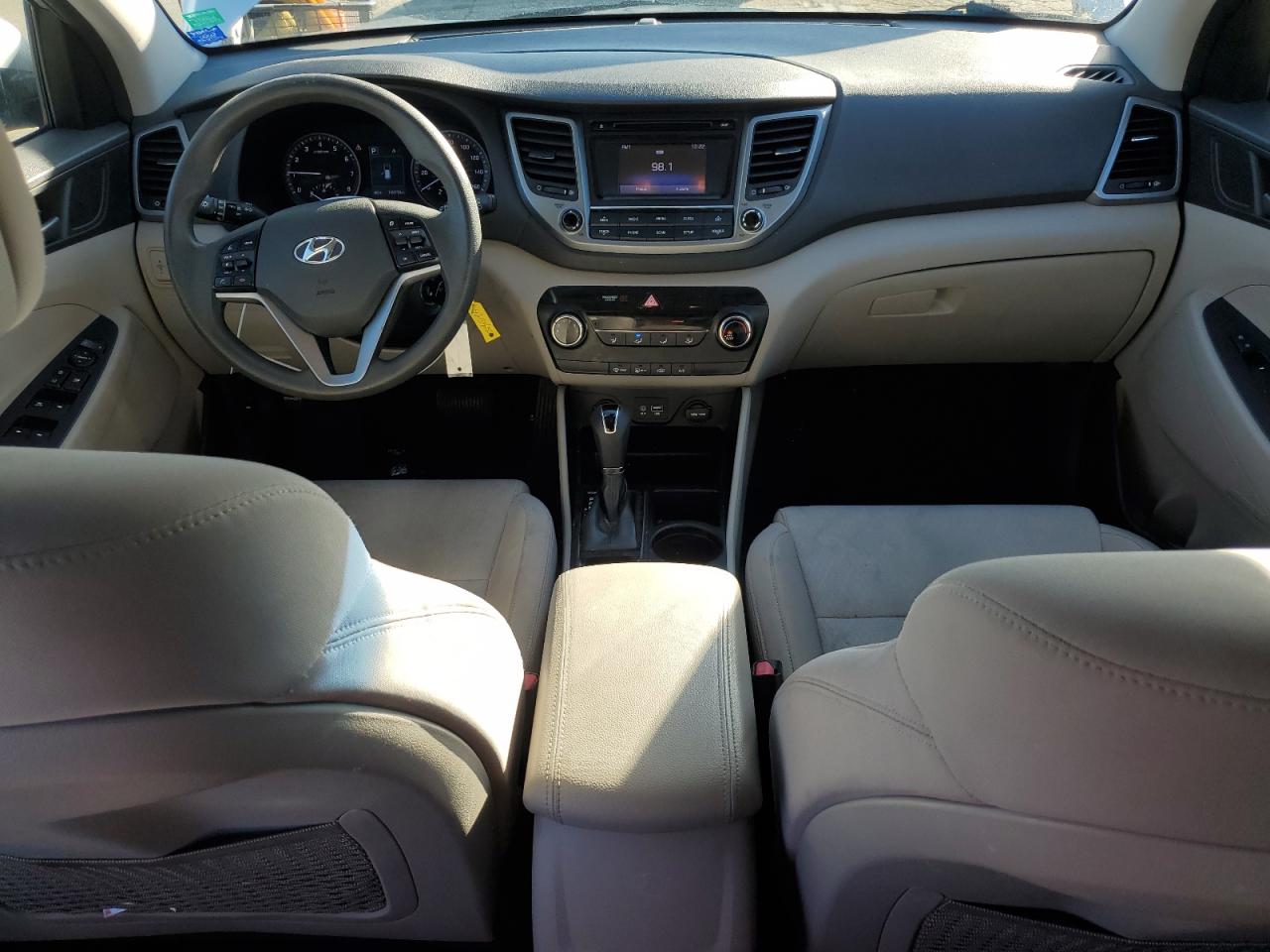 2016 Hyundai Tucson - Image 8