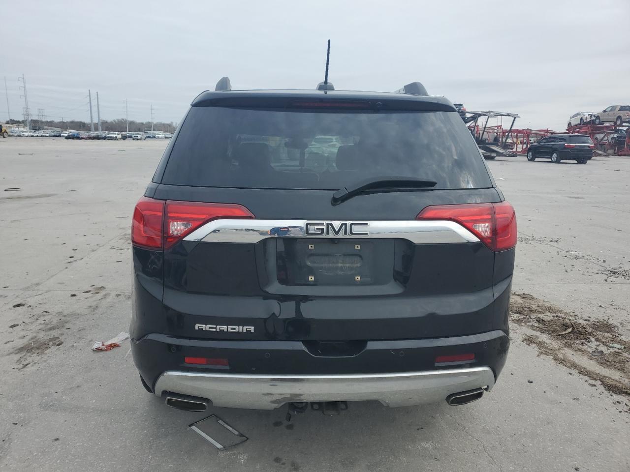 2017 GMC Acadia - Image 6