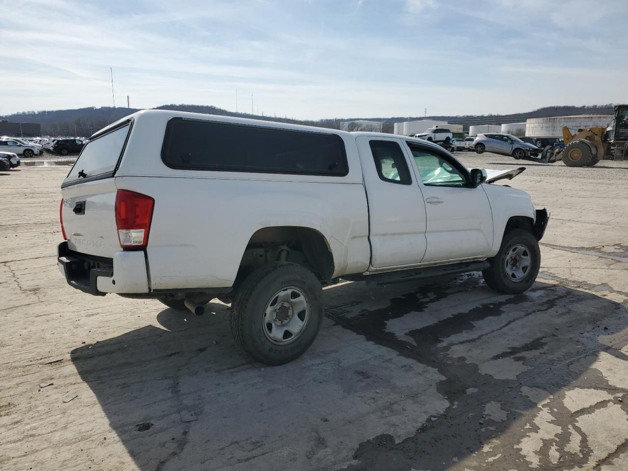 2017 Toyota Tacoma - Image 3