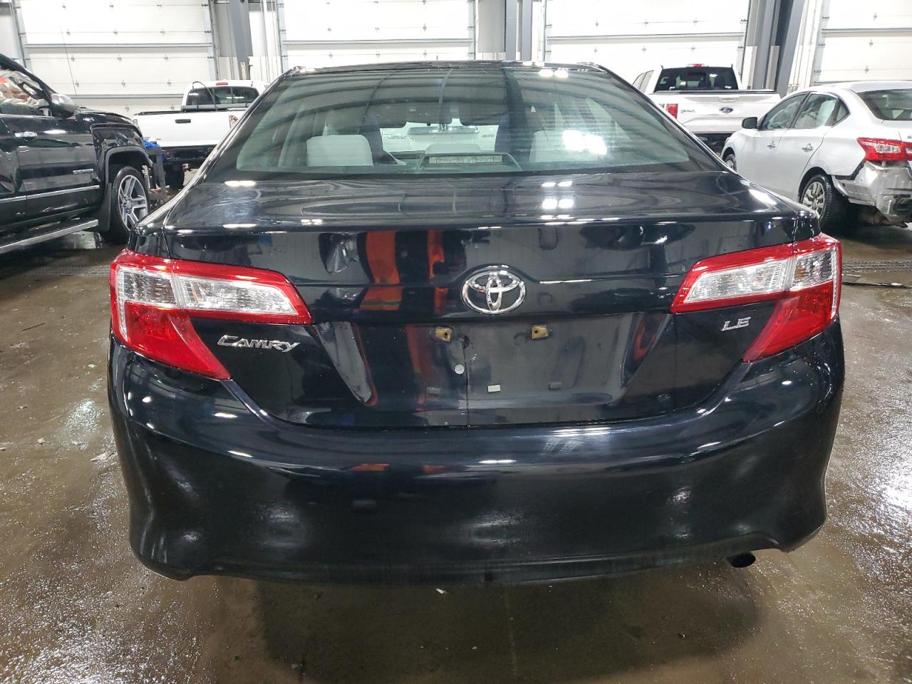 2014 Toyota Camry - Image 6