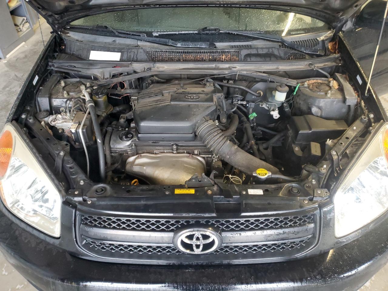2004 Toyota RAV 4 - Image 12