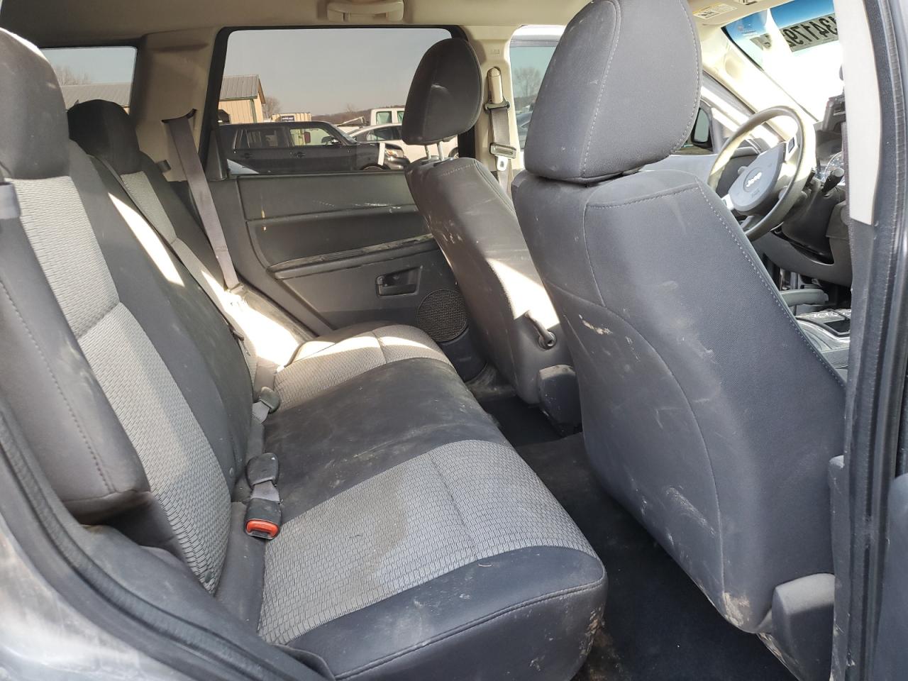 2008 Jeep Grand Cherokee - Image 11