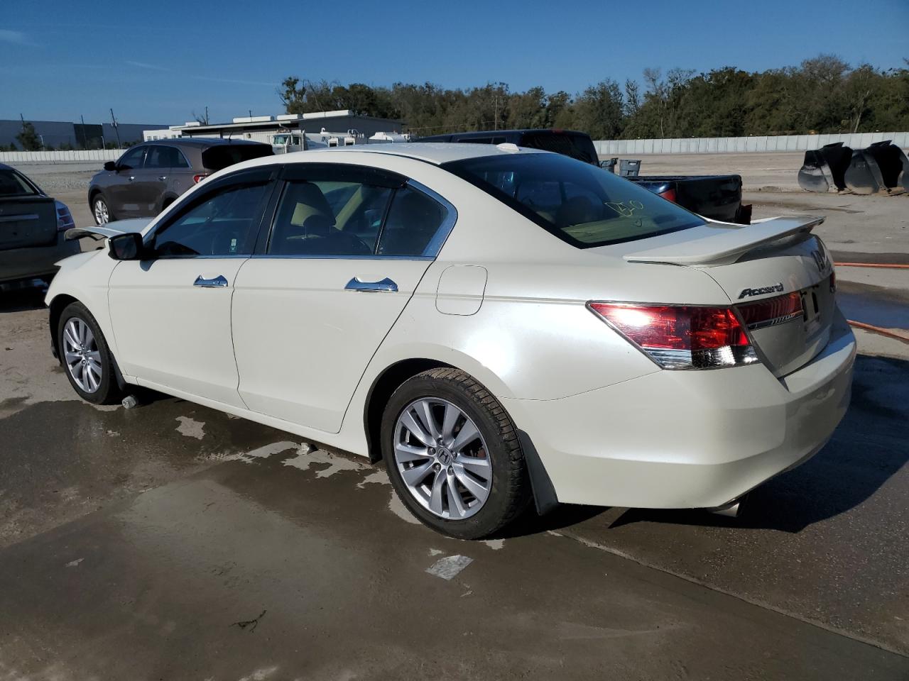 2011 Honda Accord - Image 2