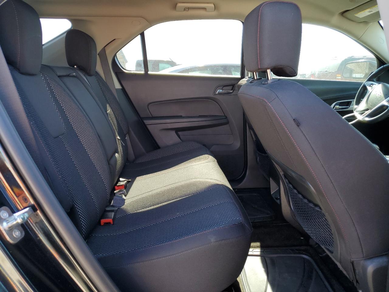 2015 Chevrolet Equinox - Image 11