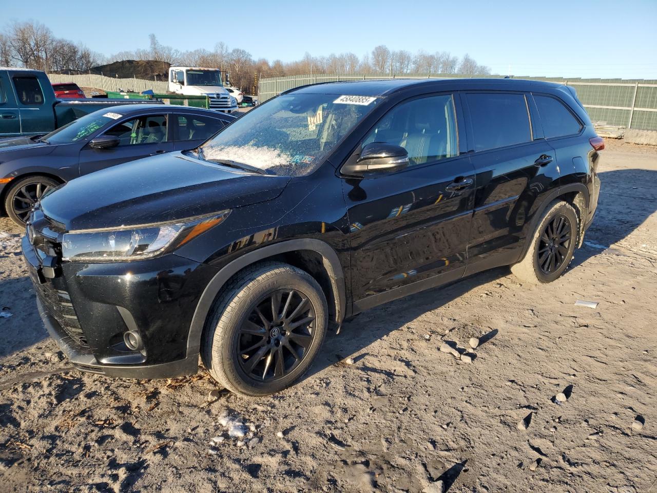 5TDJZRFH4KS983826 TOYOTA HIGHLANDER 2019