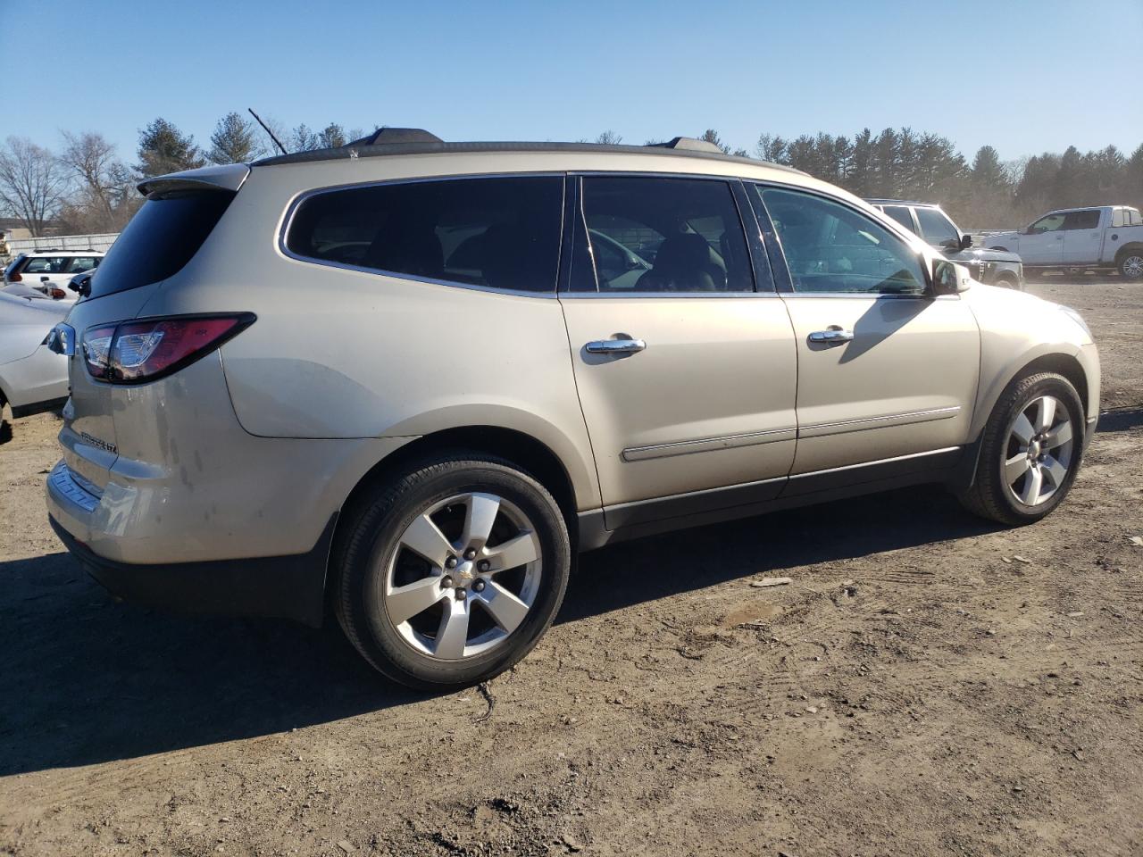 2015 Chevrolet Traverse - Image 3