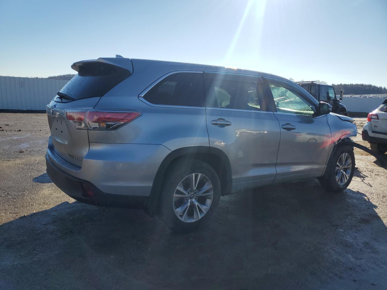 5TDBKRFH1GS326028 TOYOTA HIGHLANDER 2016