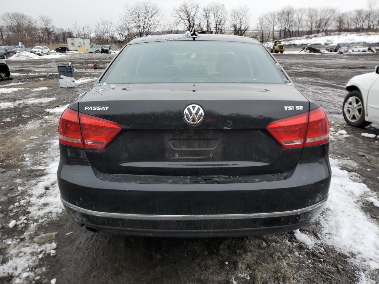 2015 Volkswagen Passat - Image 6