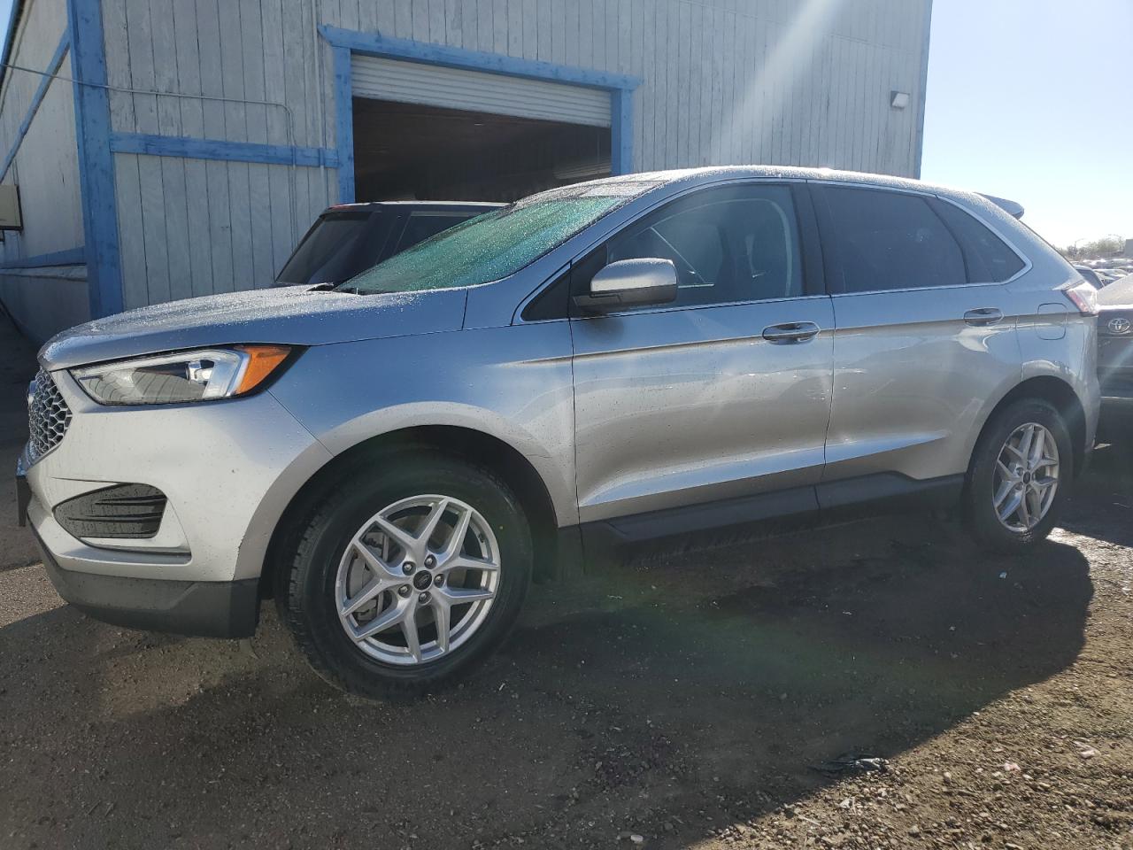 2023 Ford Edge - Image 1
