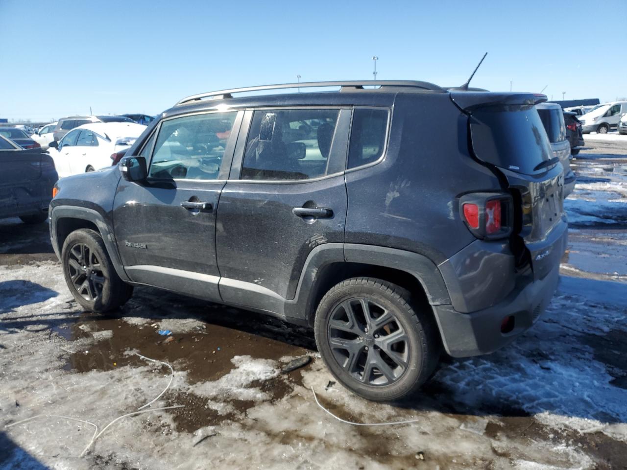 2016 Jeep Renegade - Image 2