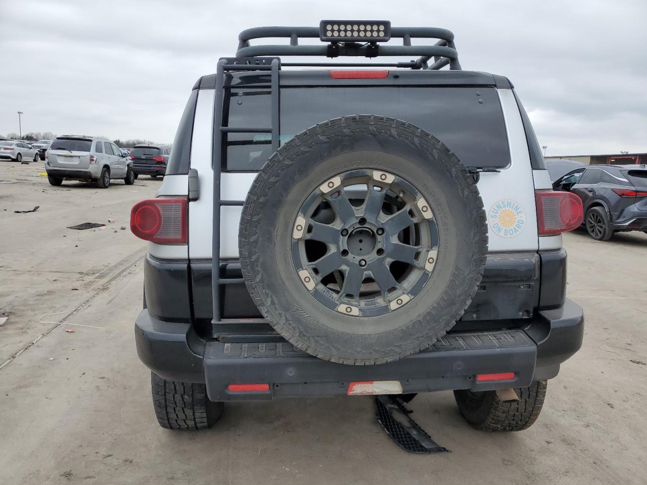 2007 Toyota FJ Cruiser - Image 6