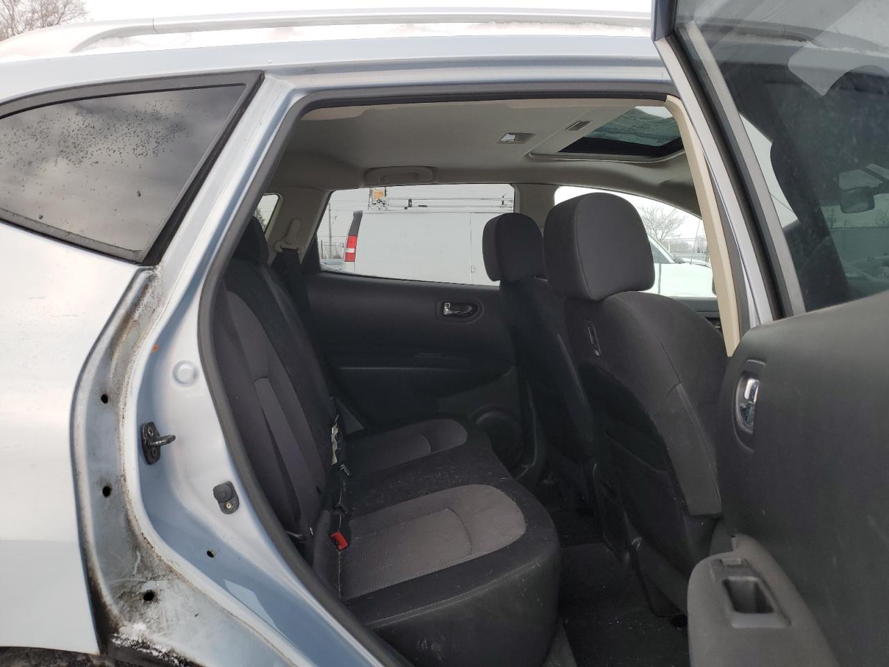 2011 Nissan Rogue S VIN: JN8AS5MV3BW263945 Lot: 43942095