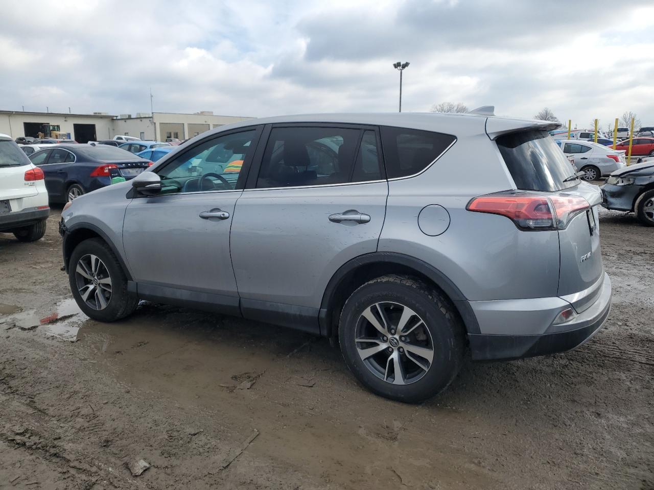 2018 Toyota RAV 4 - Image 2