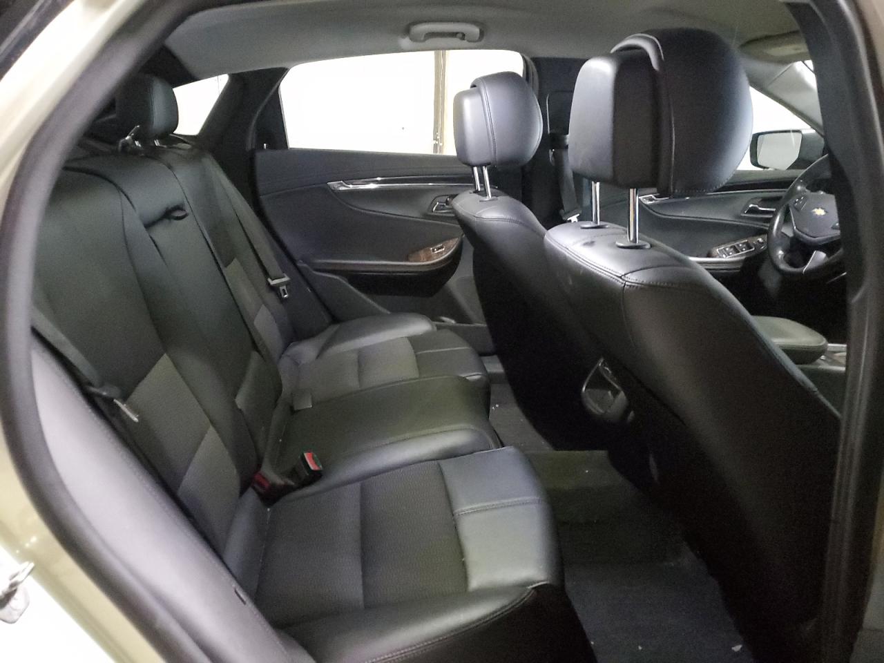 2014 Chevrolet Impala - Image 11