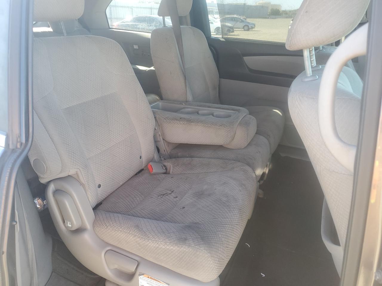2016 Honda Odyssey - Image 10