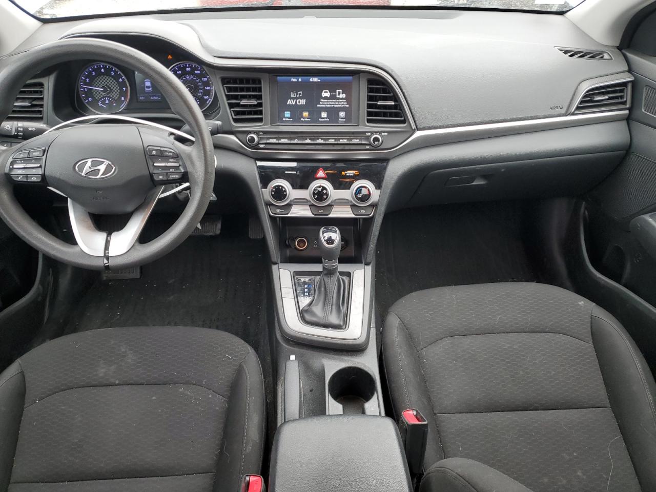 2019 Hyundai Elantra - Image 8