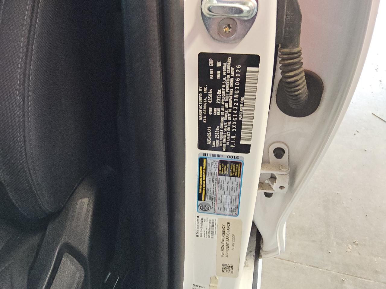 2022 Kia K5 - Image 12