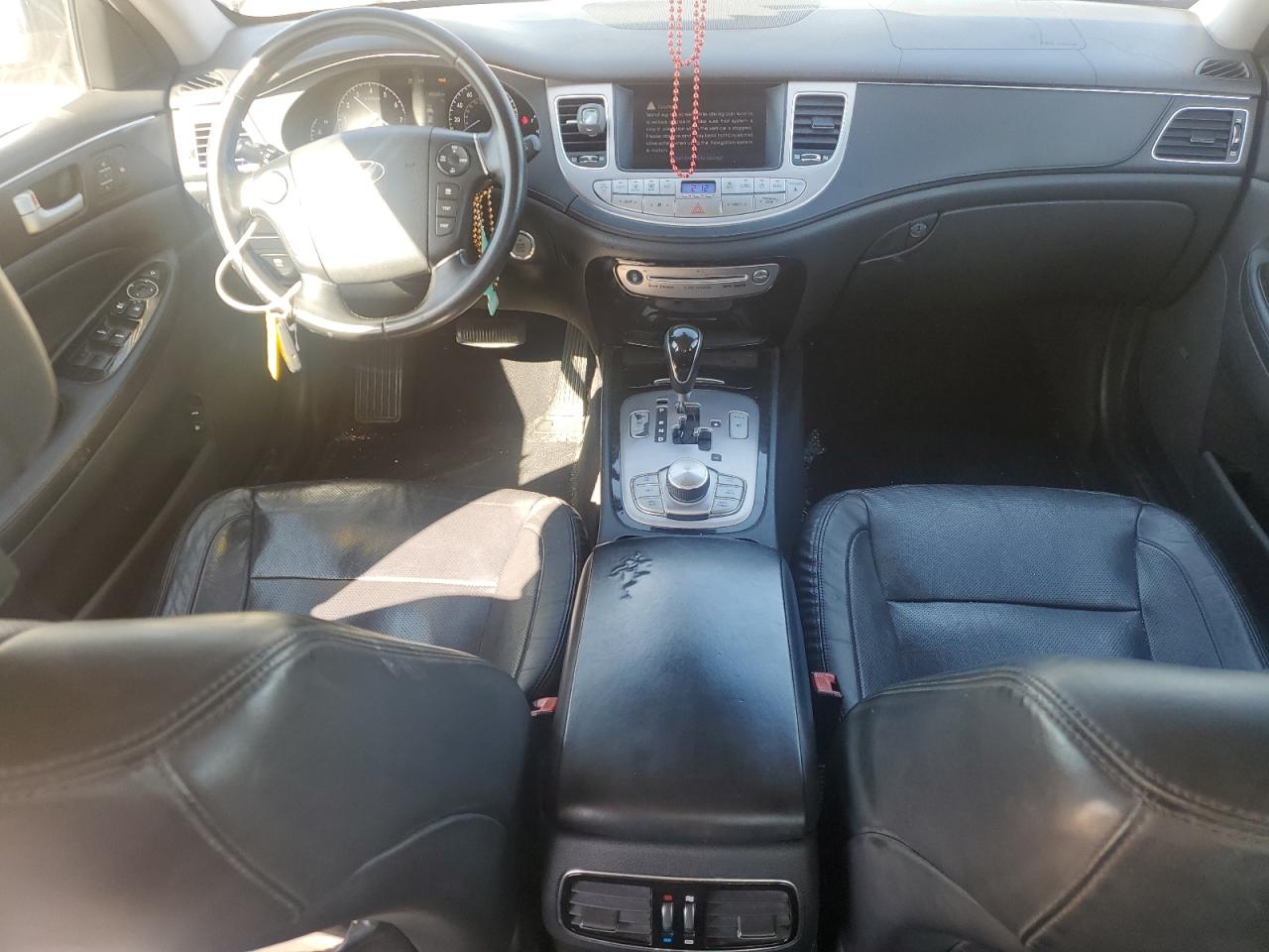 2012 Hyundai Genesis - Image 8