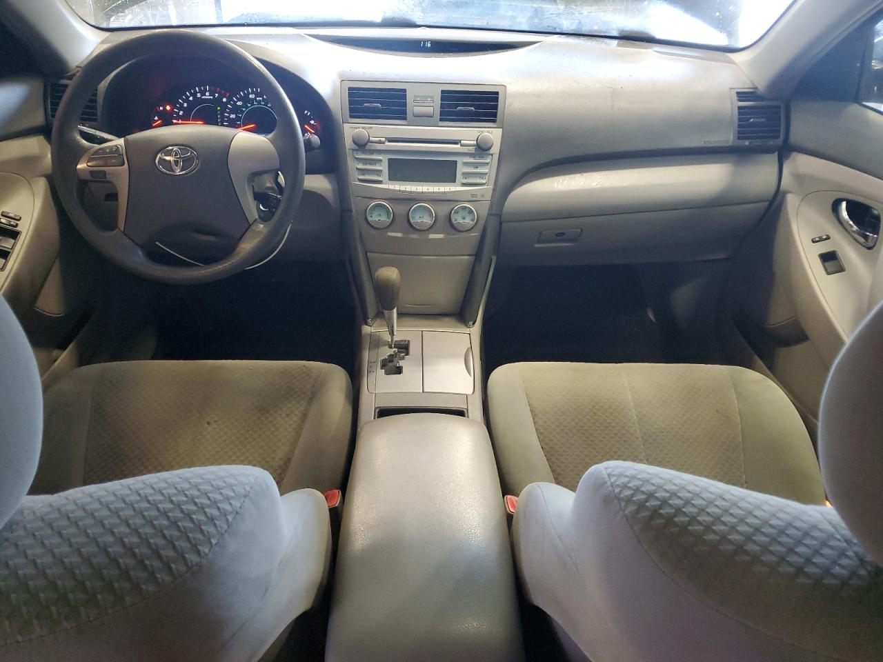 2009 Toyota Camry - Image 8