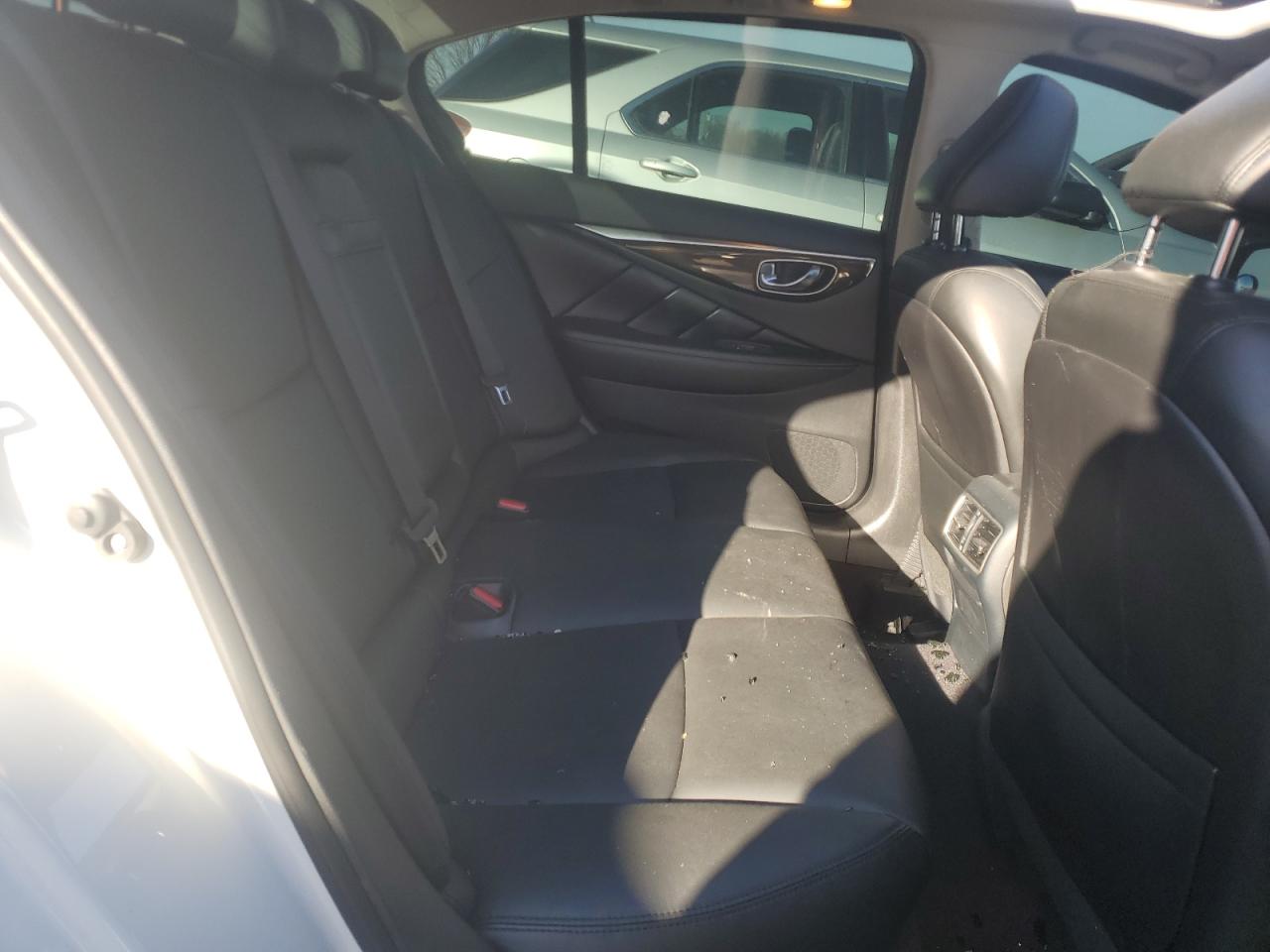 2018 Infiniti Q50 - Image 10