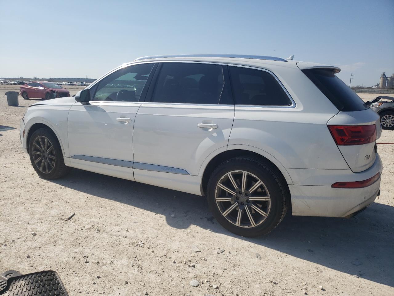 2018 Audi Q7 - Image 2