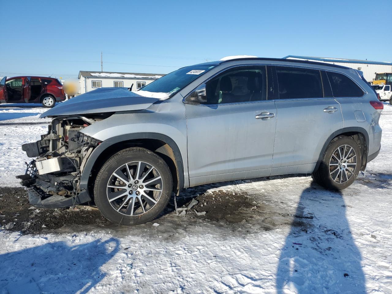 2017 Toyota Highlander - Image 1