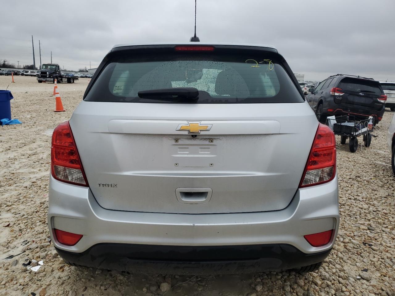 KL7CJKSB3JB570808 CHEVROLET TRAX 2018