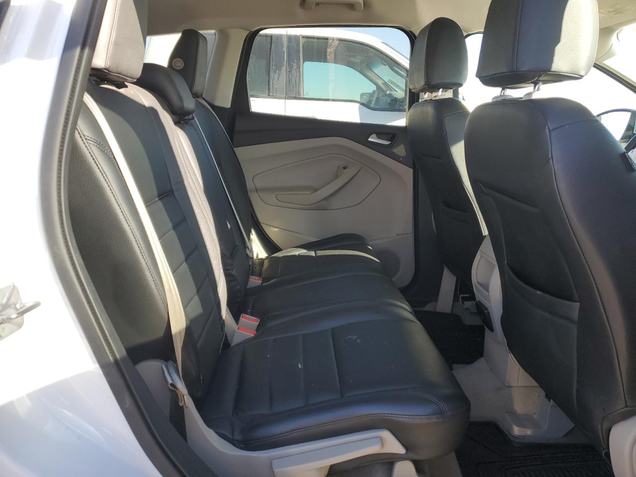 2015 Ford Escape - Image 10