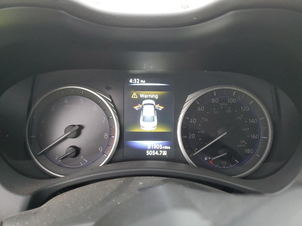 2015 Infiniti Q50 - Image 9