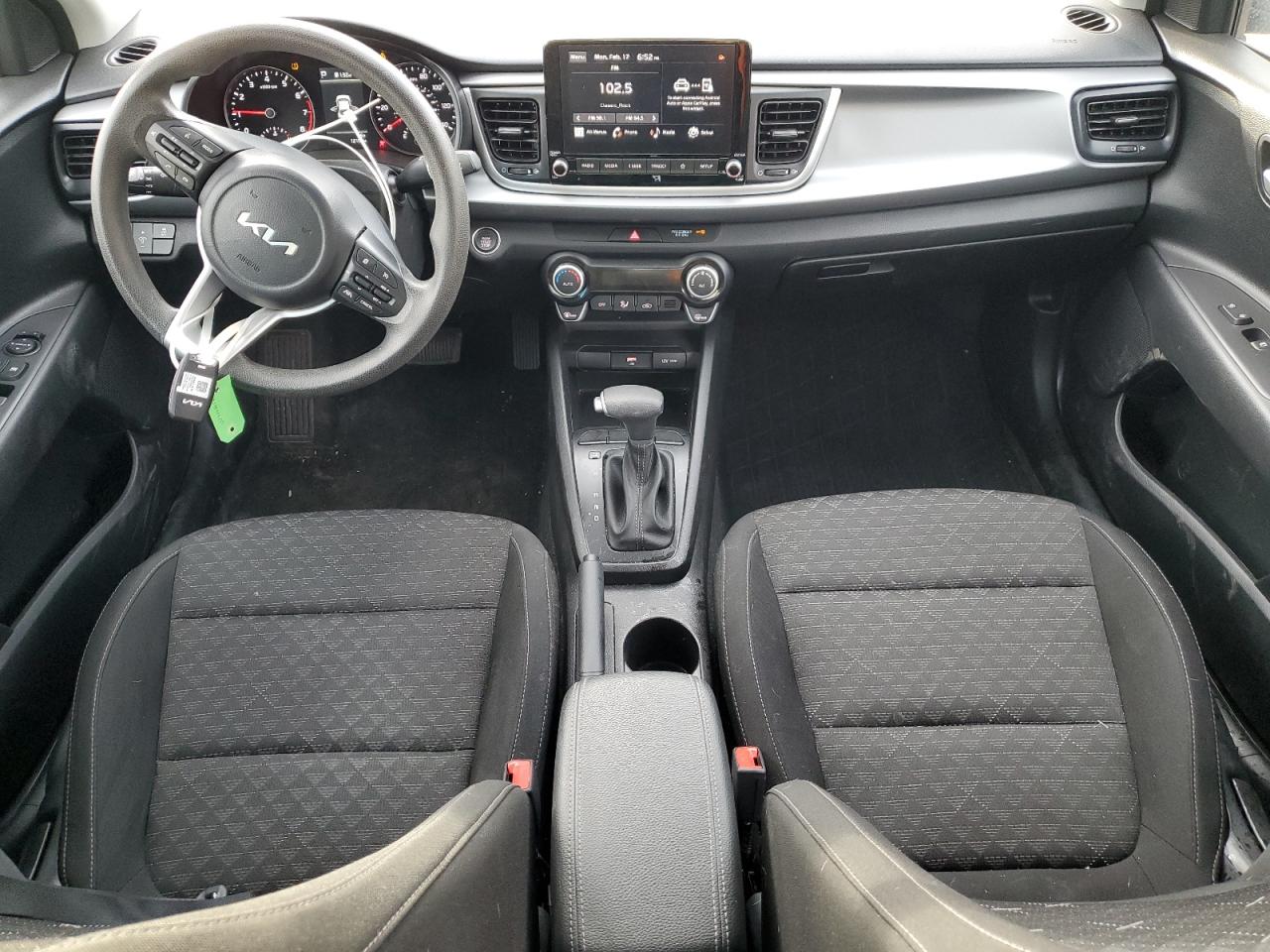 2023 Kia Rio - Image 8