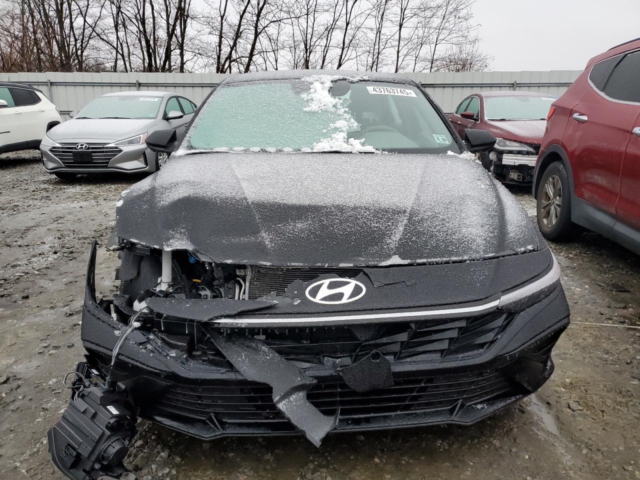 2024 Hyundai Elantra - Image 5