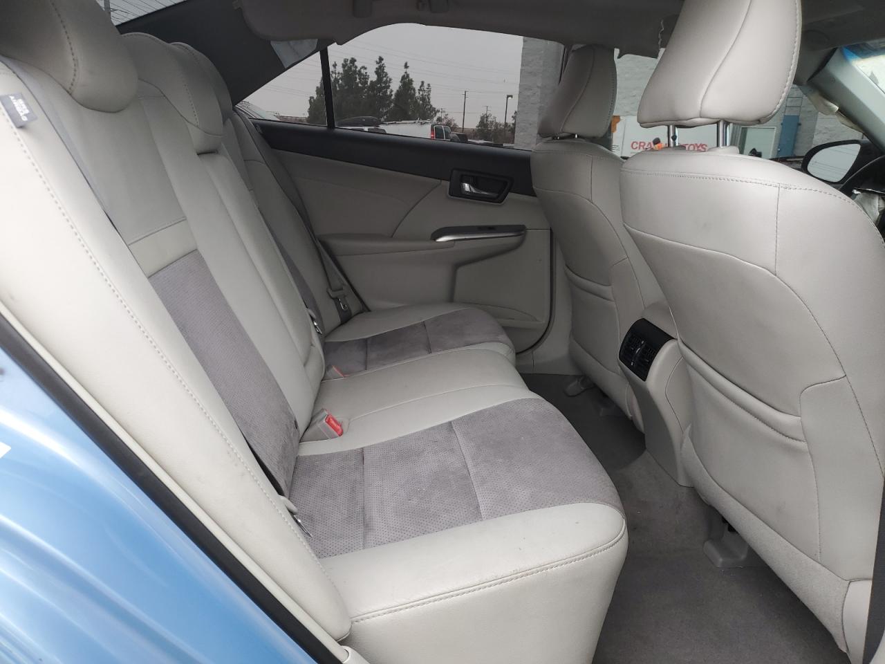 2013 Toyota Camry - Image 11