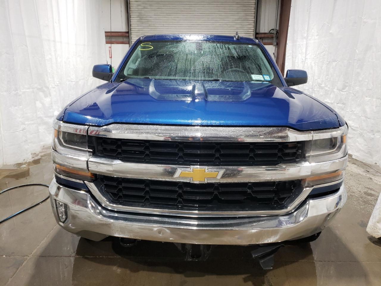 2017 Chevrolet Silverado - Image 5