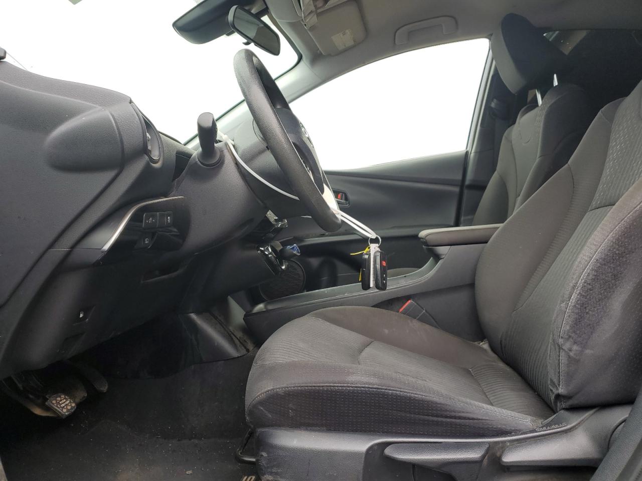 2017 Toyota Prius - Image 7