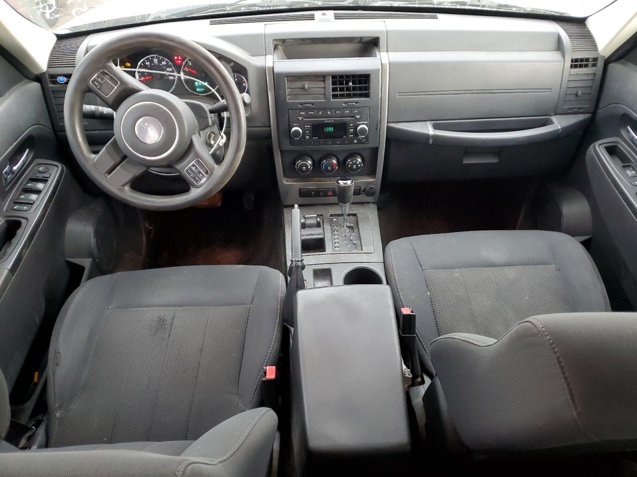 2011 Jeep Liberty (North America) - Image 8