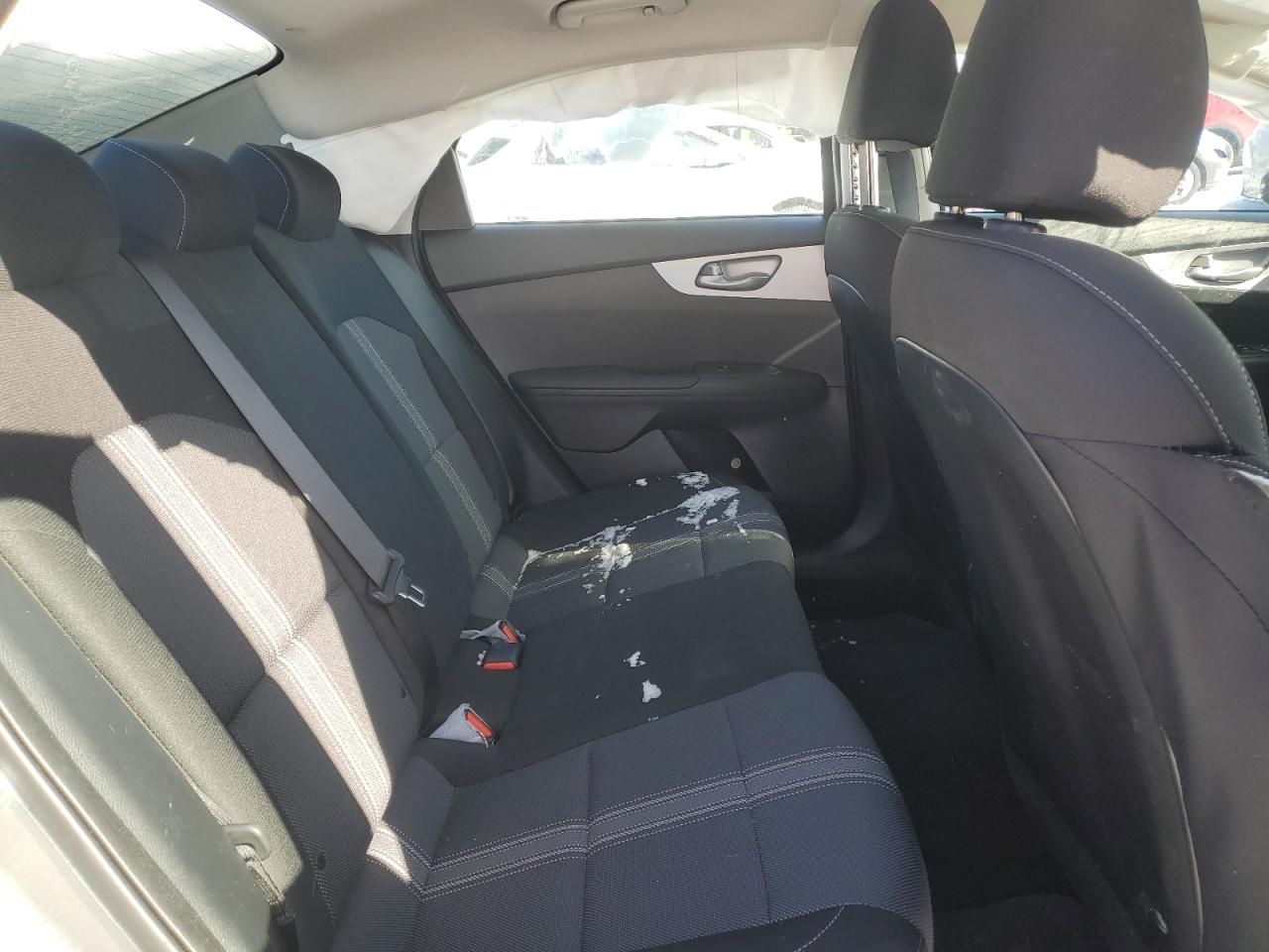 2024 Kia Forte - Image 10