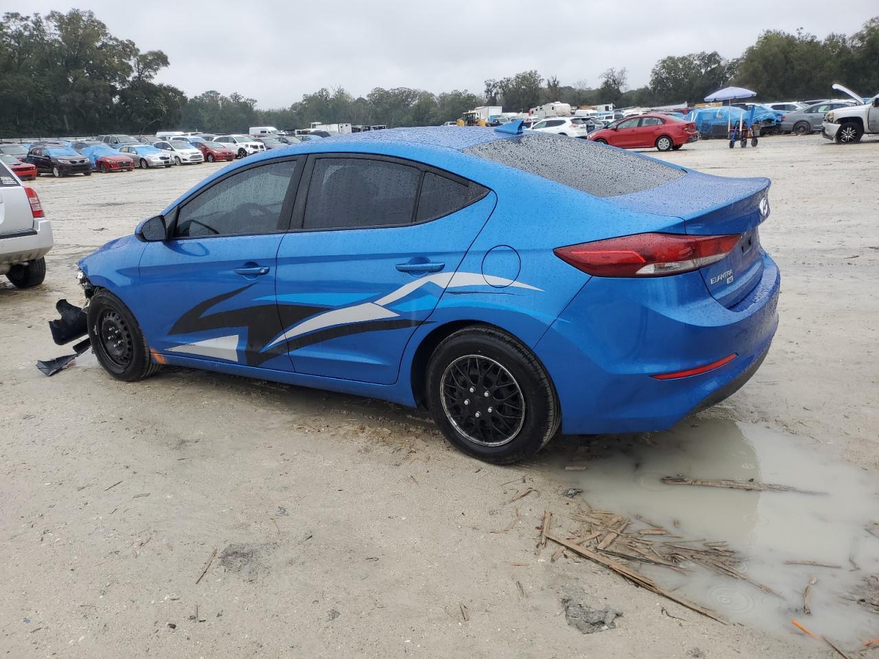 2017 Hyundai Elantra - Image 2