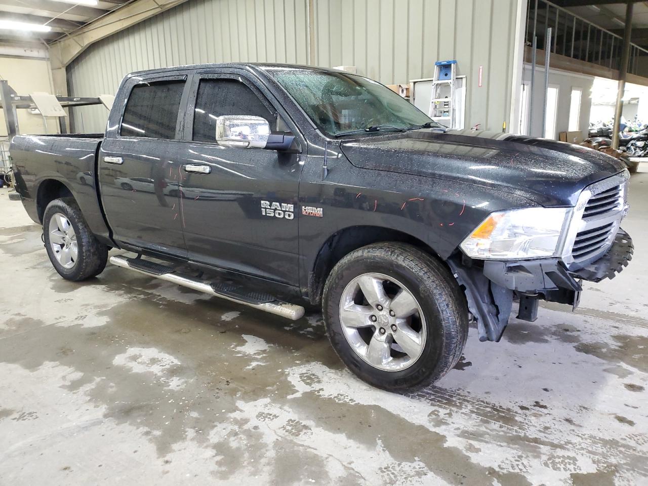 2015 RAM 1500 - Image 4