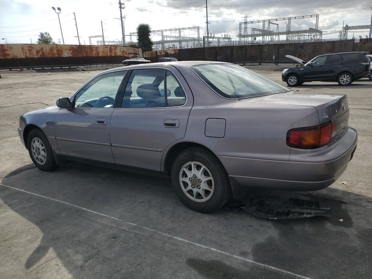 1996 Toyota Camry - Image 2