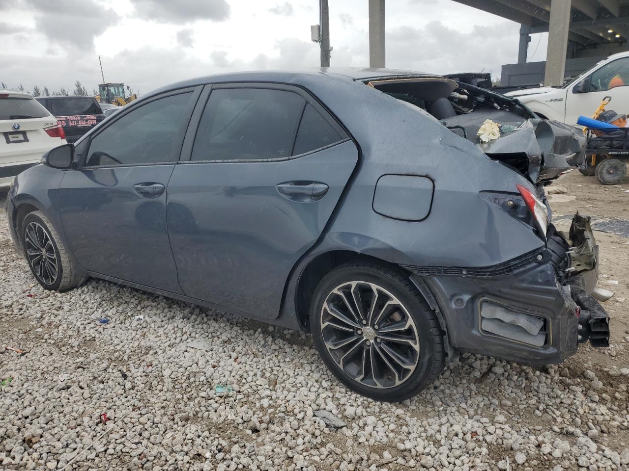 2015 Toyota Corolla - Image 2