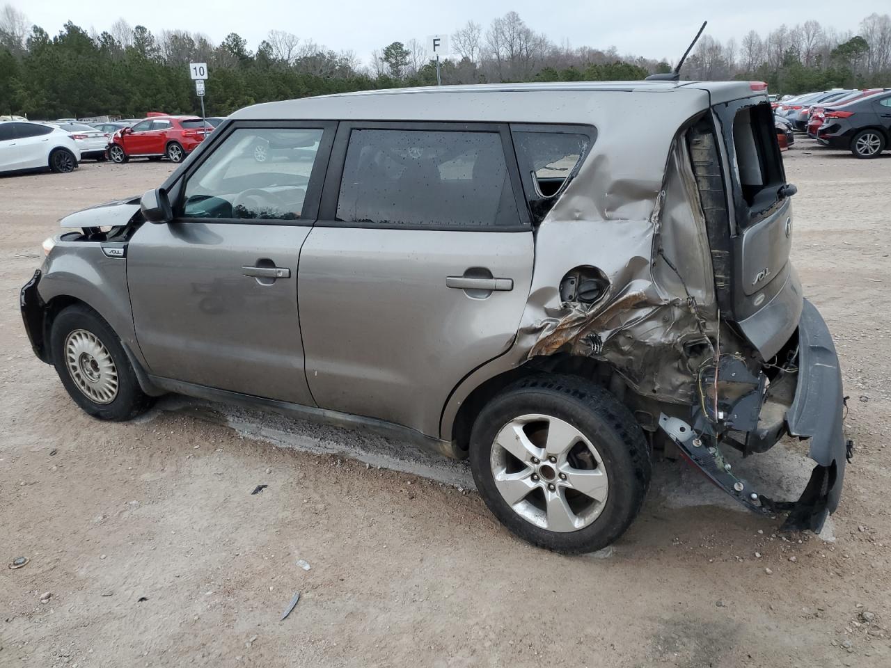 2016 Kia Soul - Image 2