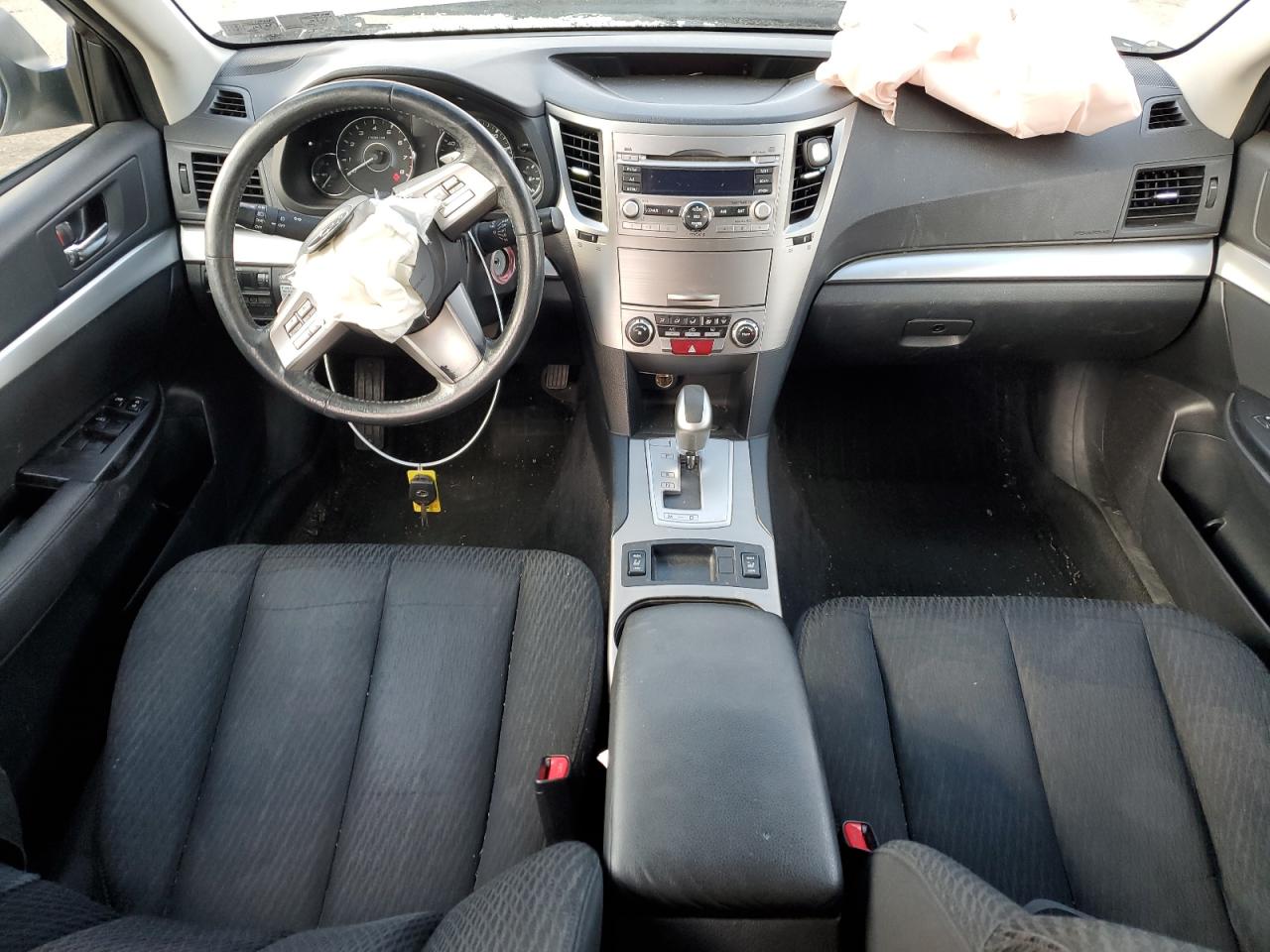 2010 Subaru Outback - Image 8