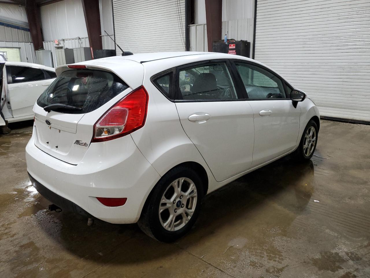 2015 Ford Fiesta - Image 3
